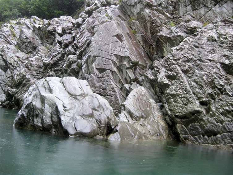Click to go back