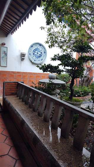 Click to go back