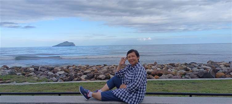 Click to go back